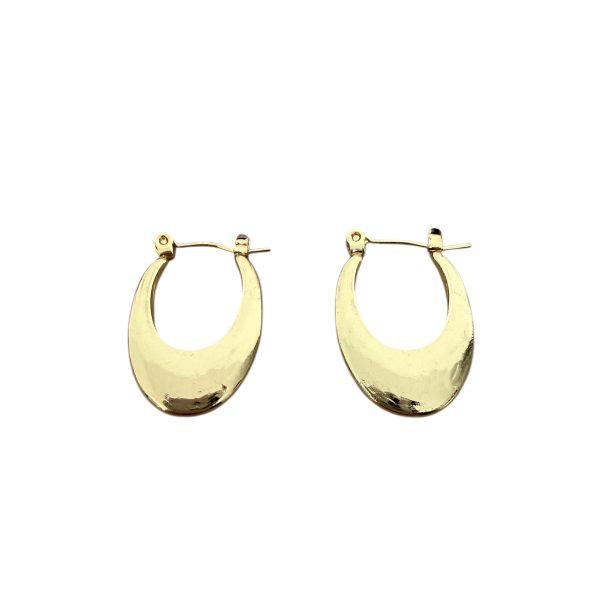 Bold oval hoops